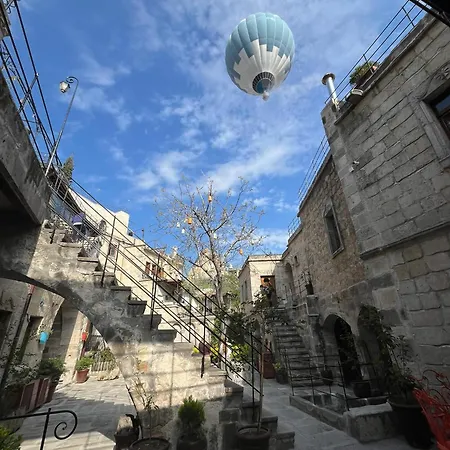 Hotel Century Cave 2*