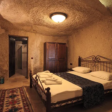 Hotel Century Cave