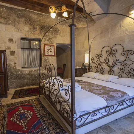 Hotel Century Cave 2*