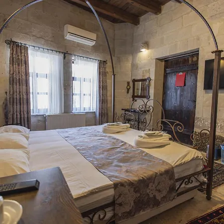 Hotel Century Cave