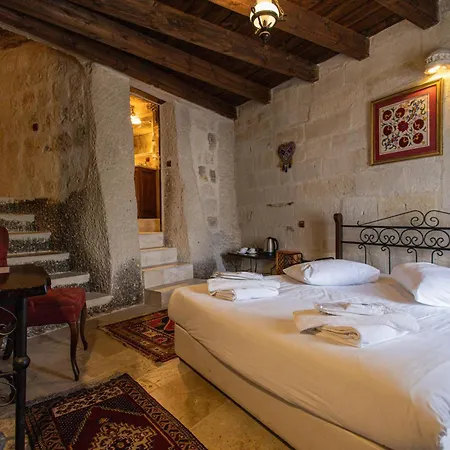 Century Cave Hotel 2*