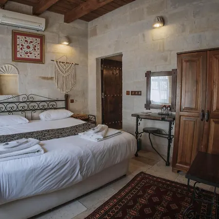 Hotel Century Cave 3*