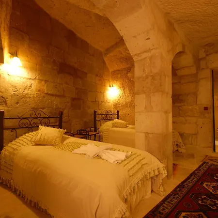 Hotel Century Cave 3*