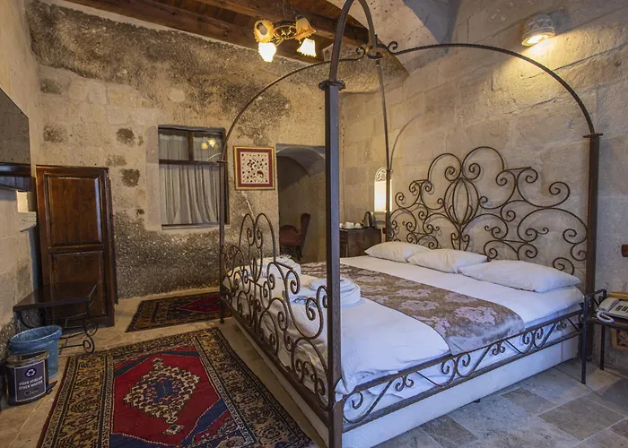 Otel Century Cave 2*