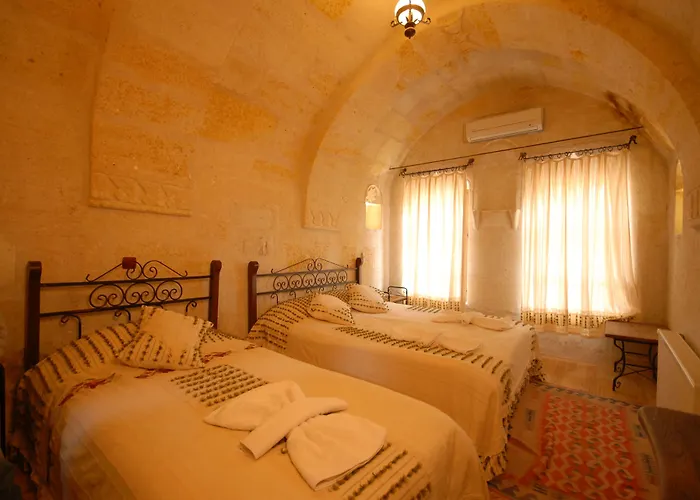 Century Cave 2* 괴레메